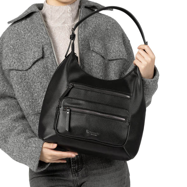 Remonte Q0725-00 black leather handbag with zippered front pockets, shoulder strap, and textured finish.