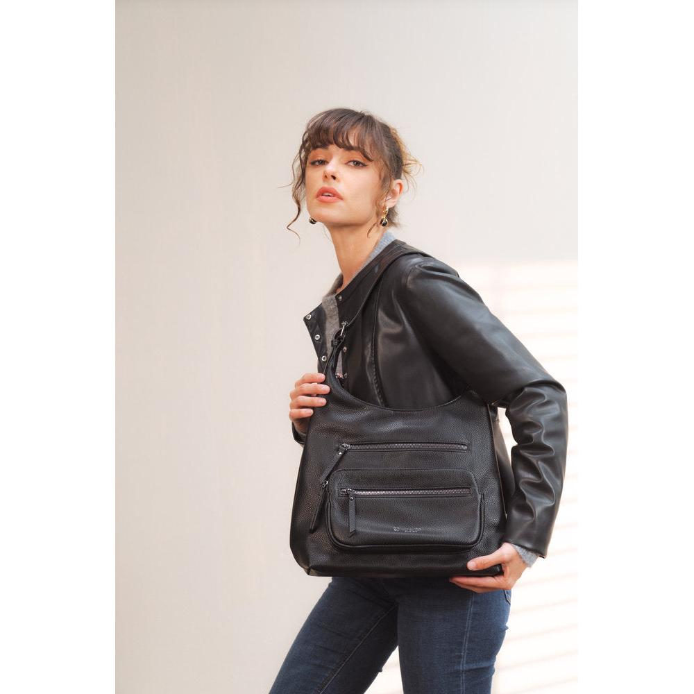 Remonte Q0725-00 black leather handbag with zip closures and adjustable strap, stylish accessory for women.