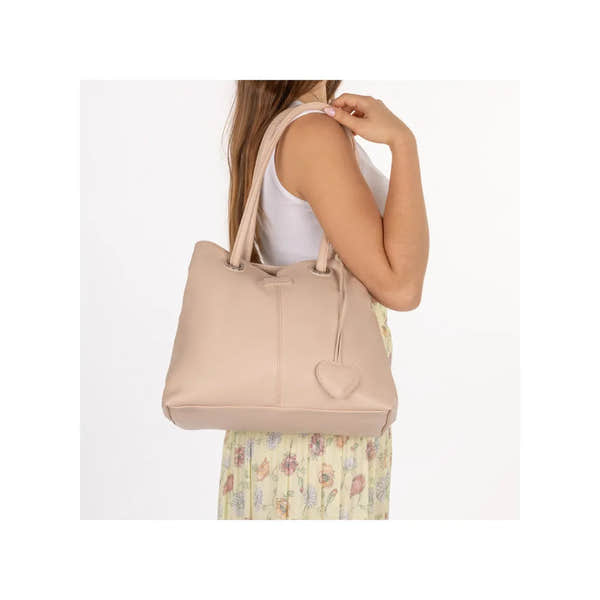 Rieker H1021-31 pink handbag with heart charm, shoulder bag style, smooth material, ideal for casual and everyday use.