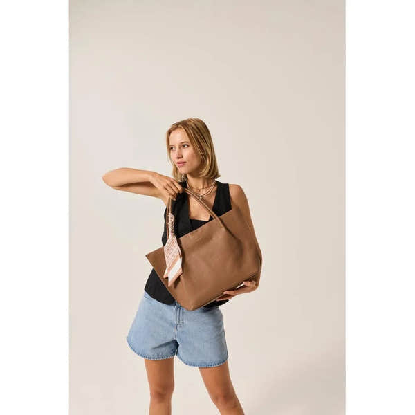 Rieker H1399-24 taupe handbag with shoulder strap, casual style, large spacious design, and textured faux leather material.