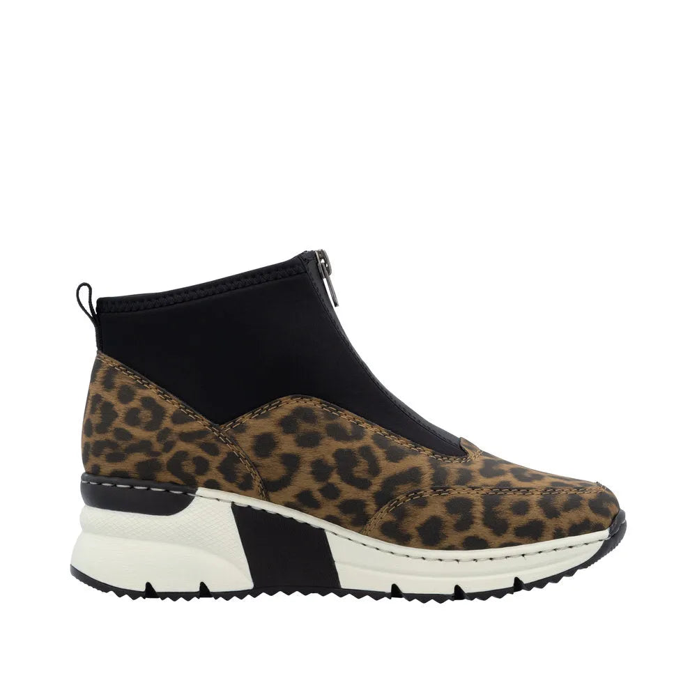 Rieker N6352-90 women's ankle boots with leopard print, front zip closure, padded sole, and sporty chunky soles.
