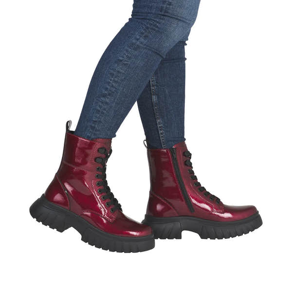Rieker W1870-35 Damen rote Lackleder Lederstiefel mit Reißverschluss und Schnürung, chunky Gummisohle, trendy Fashion-Boots.