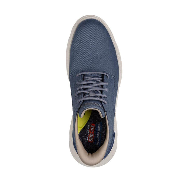 Skechers Garza Clive men's blue textile lace-up trainers with cushioned insole and sporty design.