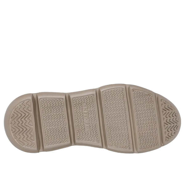 Skechers Garza Duran men's taupe leather lace-up trainers with rubber sole, cushioned grip, and stylish design.