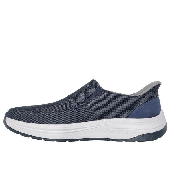 Skechers 205356 men's navy slip-on textile trainers with cushioned white sole and breathable upper design.