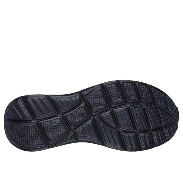 Skechers Equalizer 5.0 Drayze men's navy textile slip-on trainers with rubber outsole and sporty sole pattern.