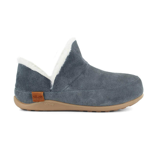 Strive Geneva women's charcoal grey leather slip-on slippers with arch support and white fleece lining, cushioned sole.