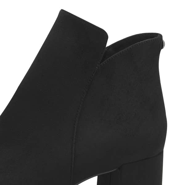 Tamaris women's black textile ankle boots with side zipper, stylish block heel and modern design.