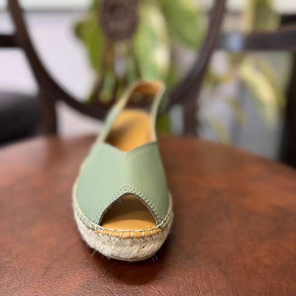 Toni Pons Bernia P women's mint leather espadrille slide sandal with open toe and woven sole.