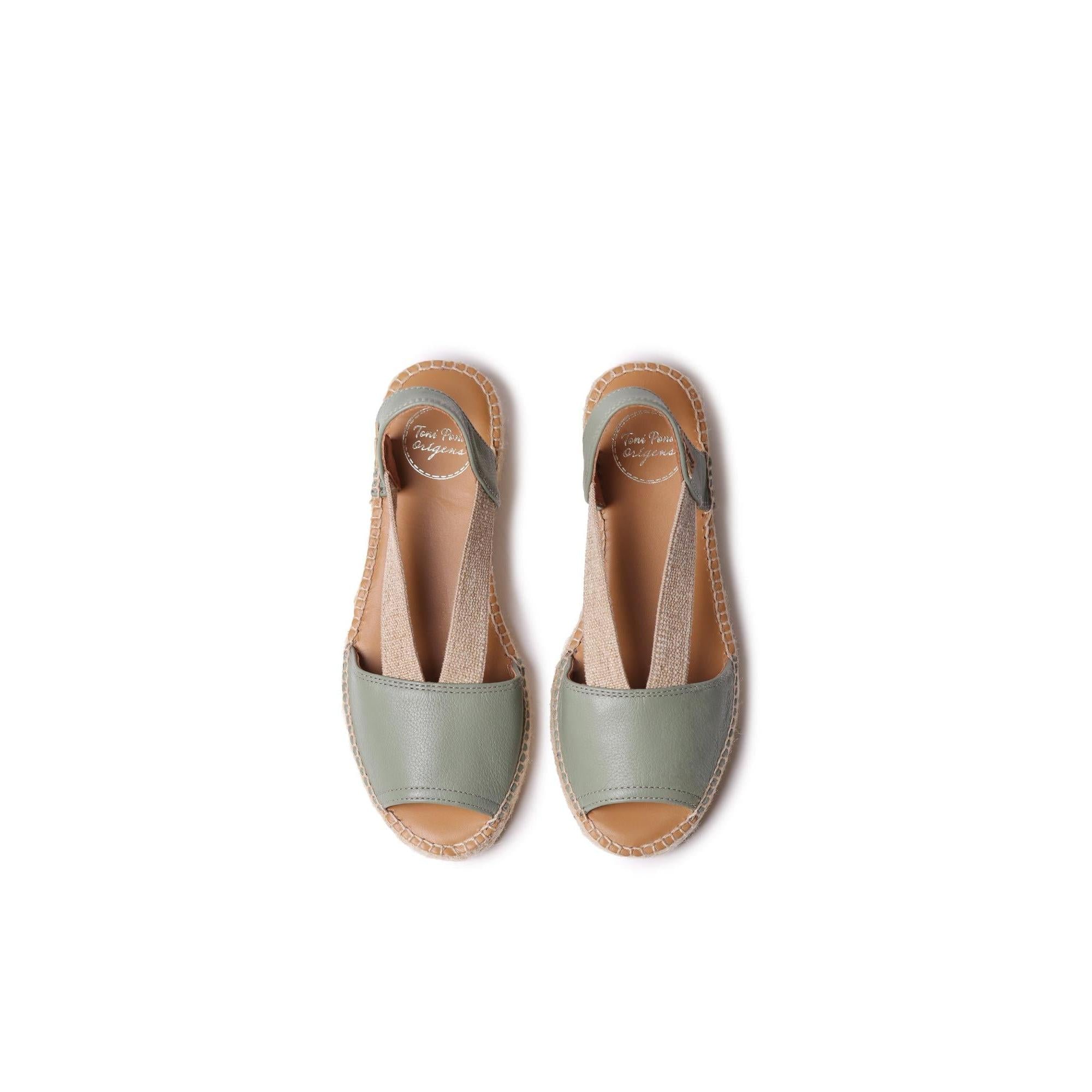Toni Pons Etna women's pull-on leather sandals in Spanish mint with beige straps and cushioned soles.