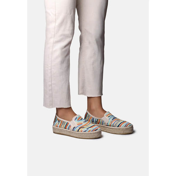 Toni Pons Pola Ona ladies Spanish multi-textile elasticated espadrille shoes with colorful striped pattern and rope sole.