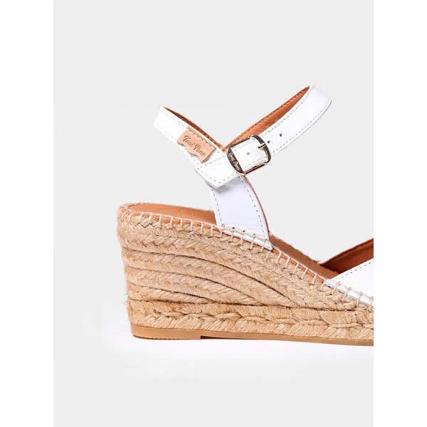 Toni Pons Sia-P women's Spanish white leather wedge espadrille sandal with ankle buckle strap and woven jute platform.