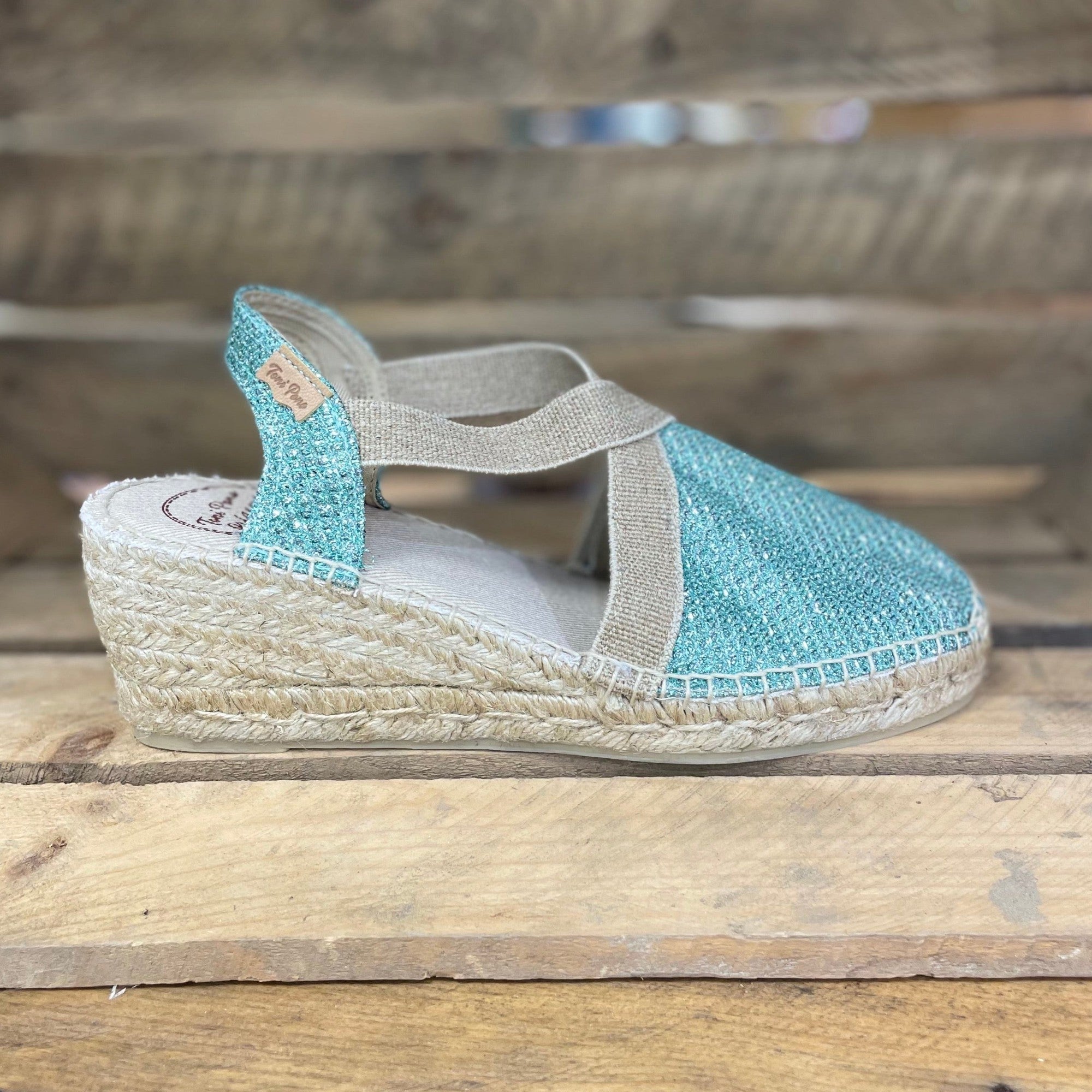Toni Pons Triton Women’s Menta Green Metallic Espadrilles-elevate your sole