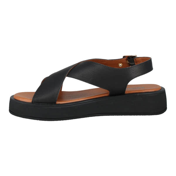 Westland Macie 02 women's black vegan buckle sandals with thick sole and open toe design.