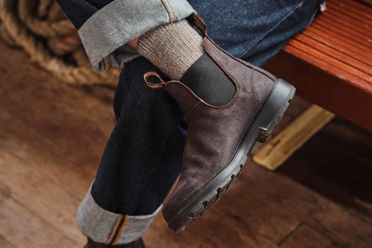 Blundstone 2610 dark brown Chelsea boot, detail and lifestyle view 3