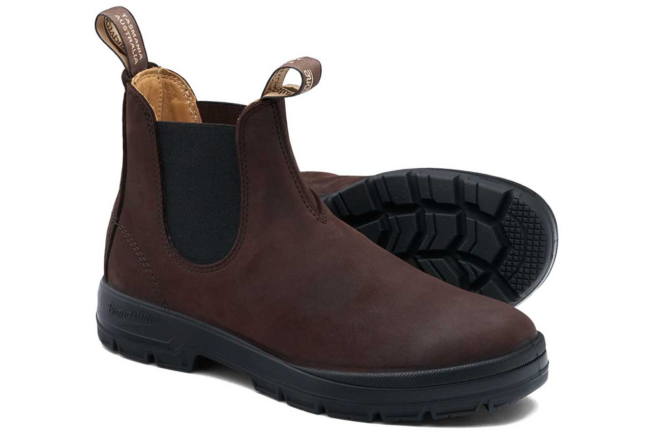 Blundstone 2632 chocolate Chelsea boot, paired boots and outsole view