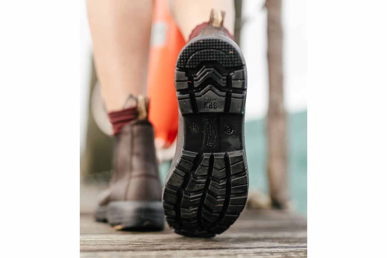 Blundstone 2634 rocky road Chelsea boot, detail and lifestyle view 4