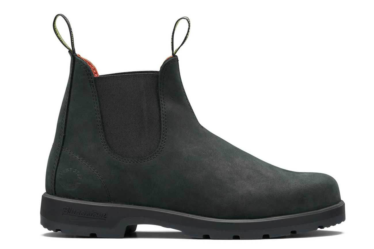 Blundstone 2646 black nzl Chelsea boot, side profile