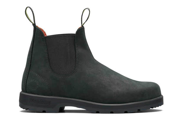 Blundstone 2646 black nzl Chelsea boot, side profile