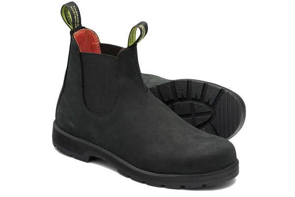 Blundstone 2646 black nzl Chelsea boot, paired boots and outsole view