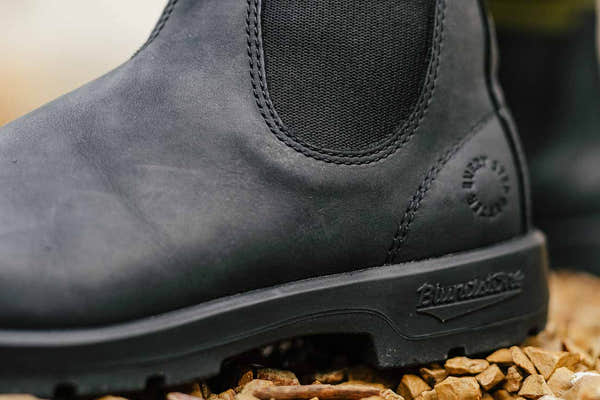 Blundstone 2646 black nzl Chelsea boot, detail and lifestyle view 3