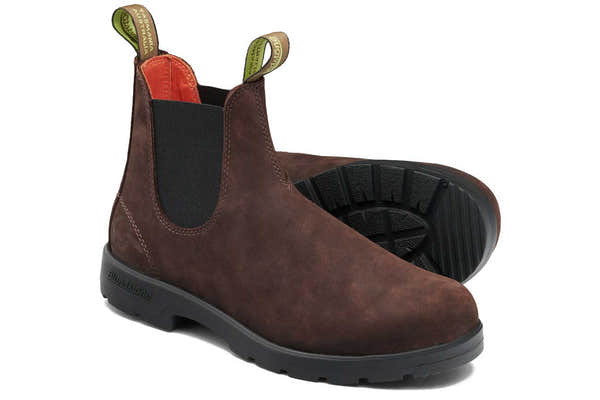 Blundstone 2647 mahogany nzl Chelsea boot, paired boots and outsole view