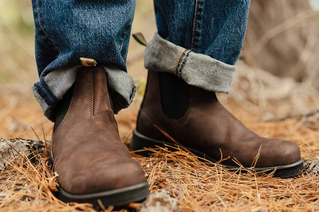 Blundstone 2647 mahogany nzl Chelsea boot, detail and lifestyle view 4