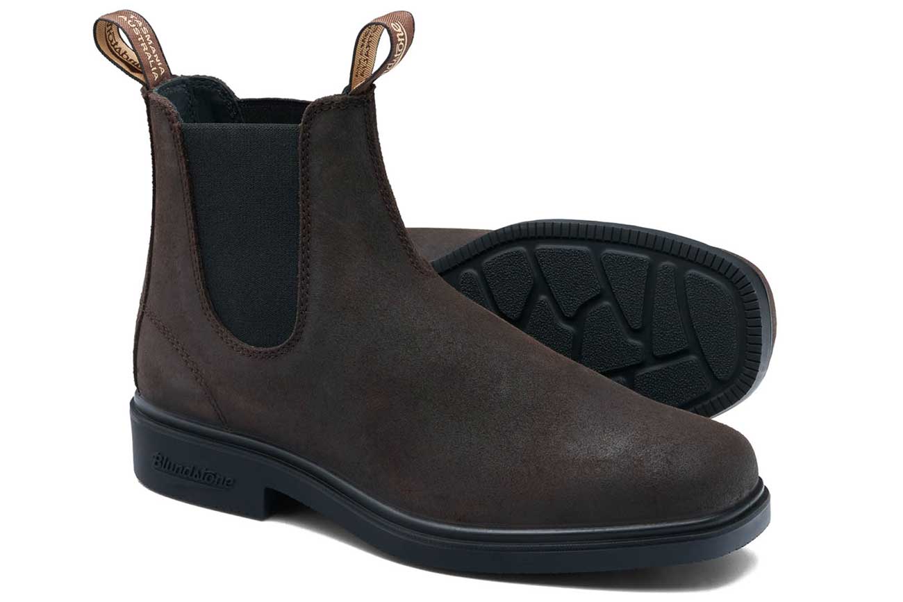 Blundstone 2678 dark brown Chelsea boot, paired boots and outsole view