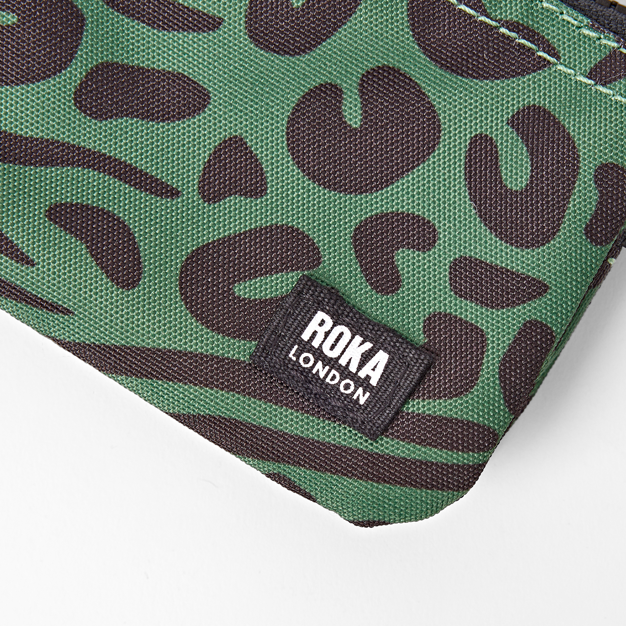 Roka Carnaby Wallet Mixed Animal Artichoke Small, logo detail (7)