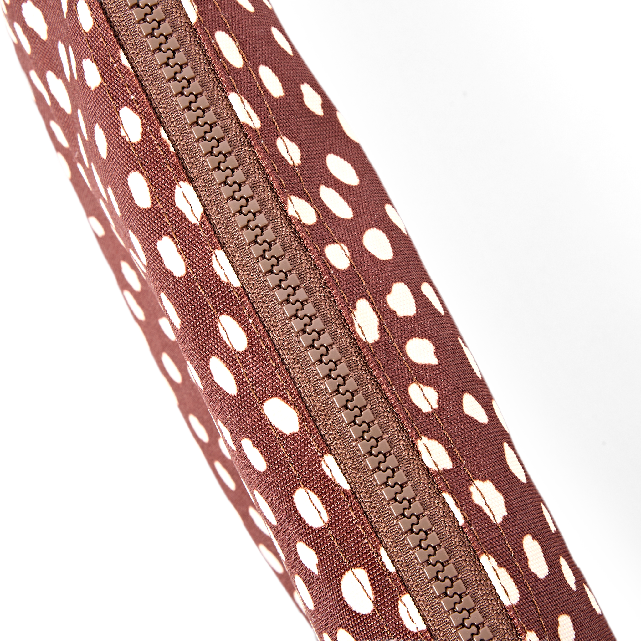 Roka Carnaby Brown Dot Extra Large Crossbody Bag, zip detail (5)