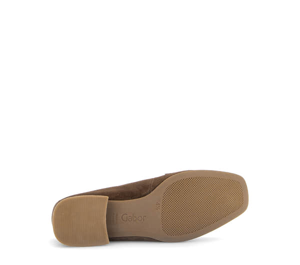 Gabor Great cacao brown loafers, sole view.