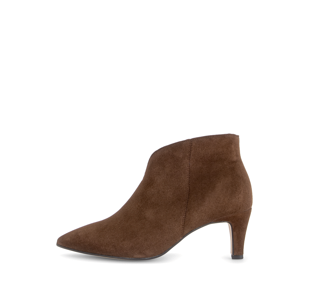Gabor Terri cacao brown heeled ankle boots, animated rotating view.