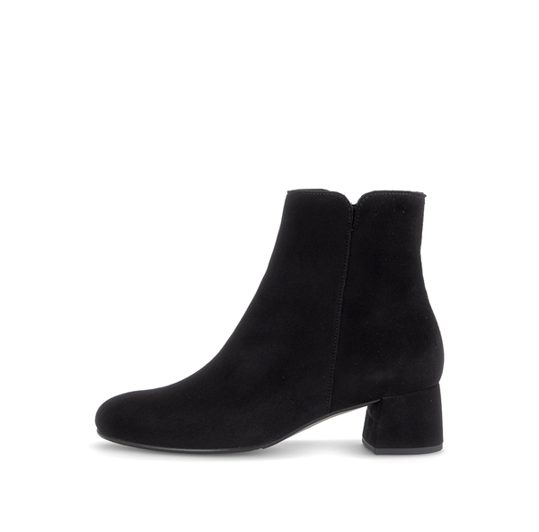 Gabor Abbey black block heel ankle boots, animated rotating view.