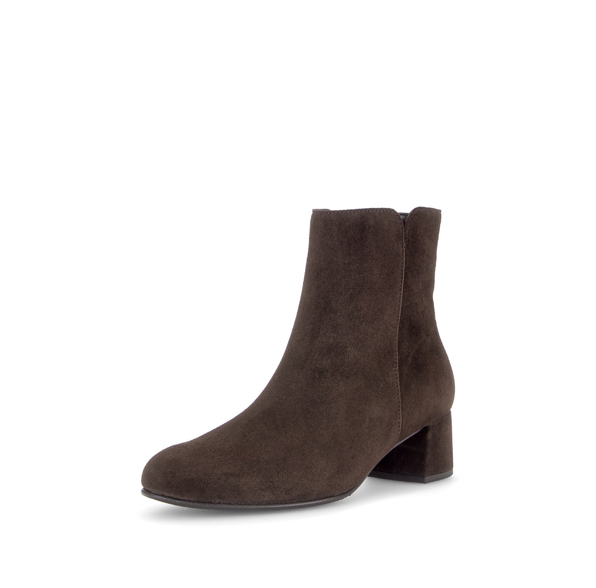 Gabor 8036.01.003 Abbey in mocca brown, front three-quarter view.