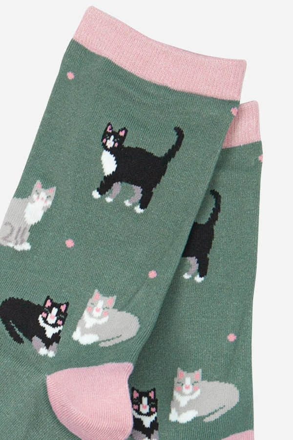 Sock Talk Black Cat Pattern Ankle Socks with Cat and Mouse Prints, Green with Pink Cuffs and Dot Accents