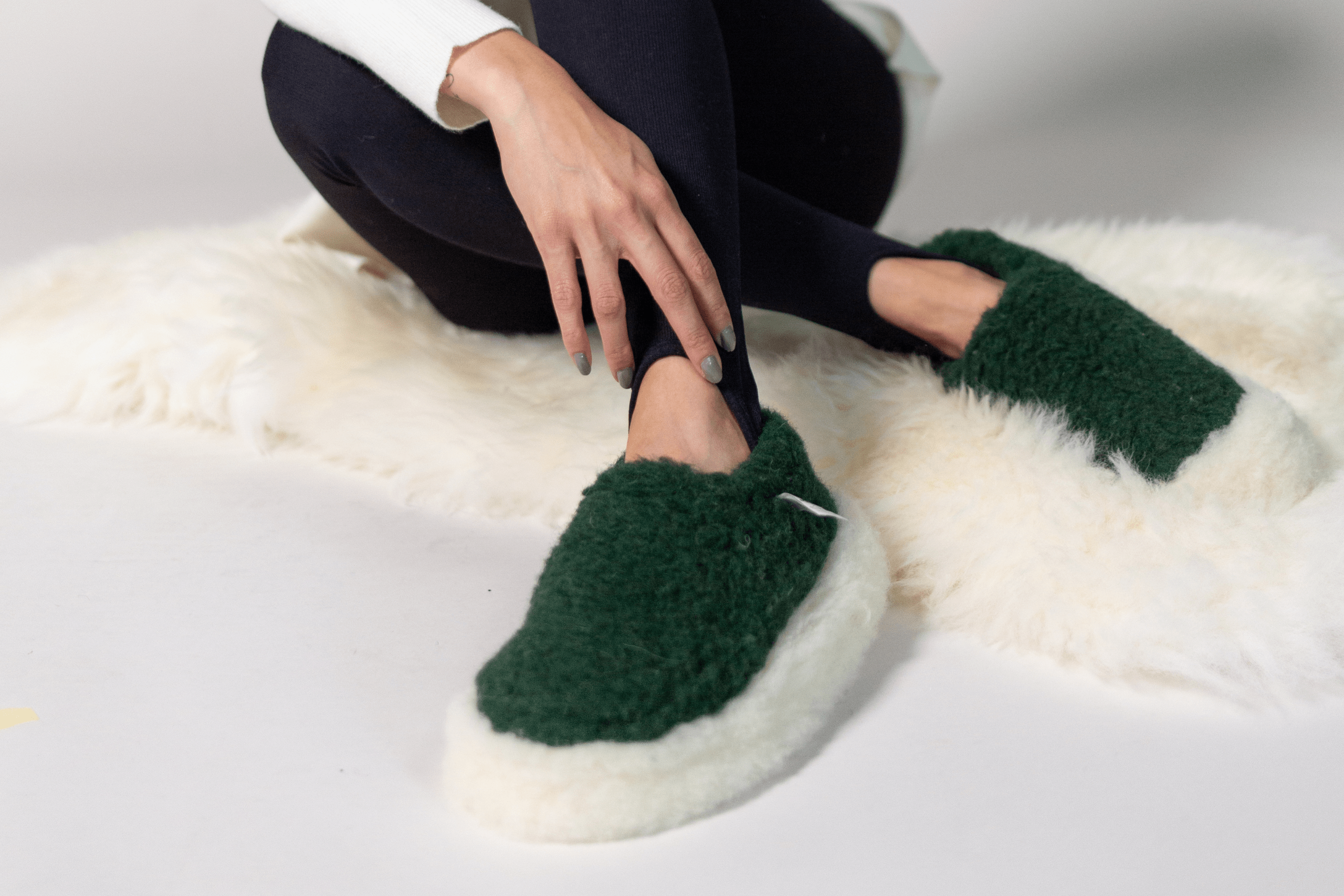 Yoko Full Ladies Emerald Green Wool Slippers