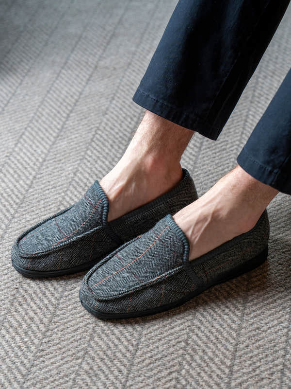 Lazy Dogs KMD103 Eisenhower II Mens Grey Textile Memory Foam Slippers, alternate product view 2.