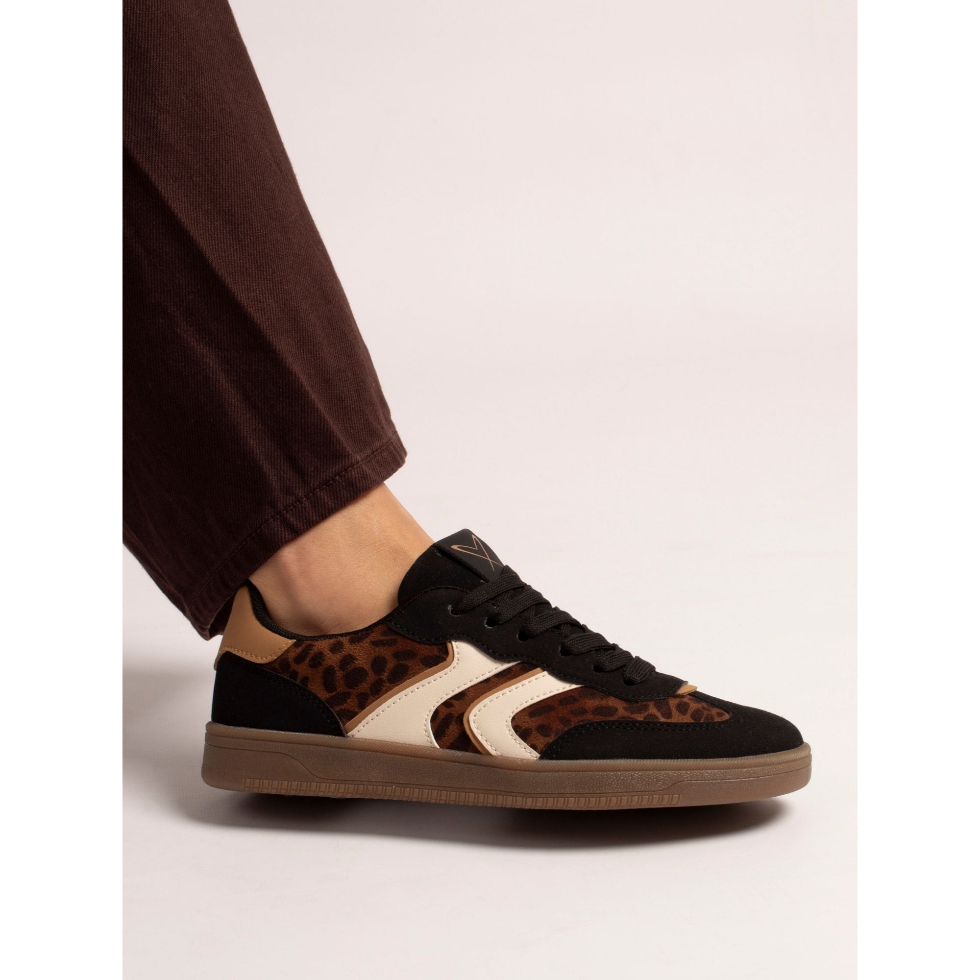 Lunar DLB213 Jersey Ladies Black Lace Up Trainers, alternate product view 2.