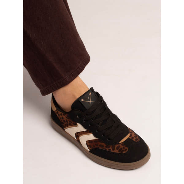 Lunar DLB213 Jersey Ladies Black Lace Up Trainers, alternate product view 3.