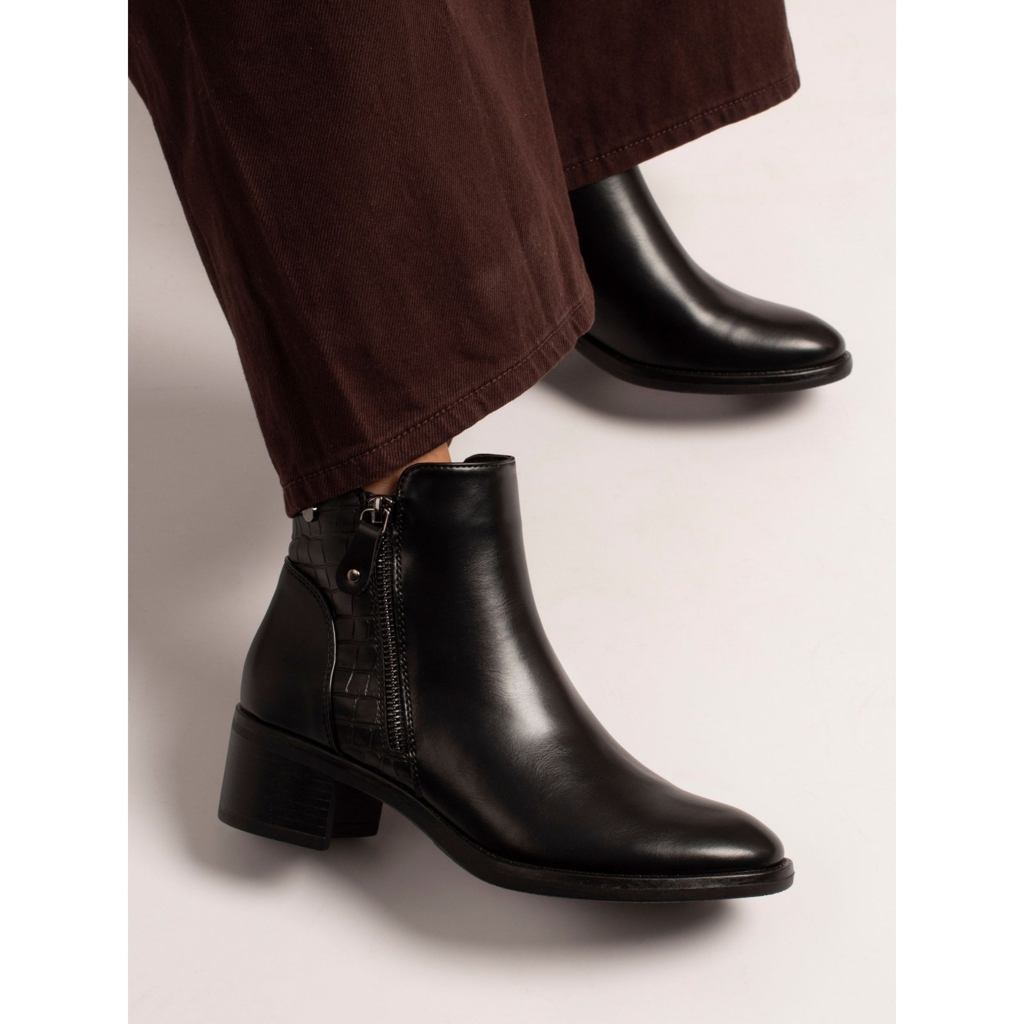 Lunar GLC020 Hayley Ladies Black Side Zip Heeled Ankle Boots, alternate product view 2.