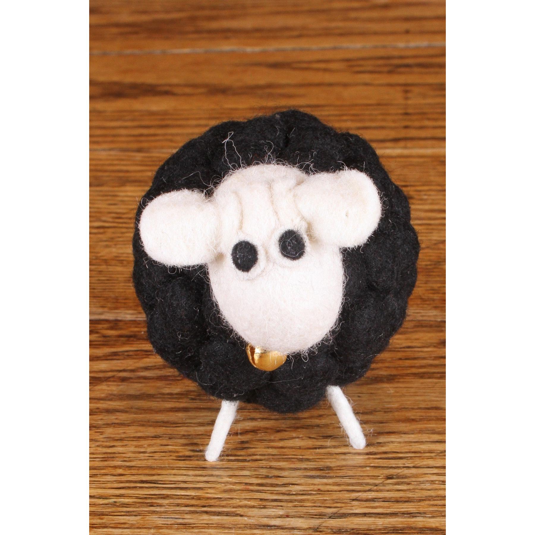 Pachamama Brenda The Black Sheep, felt animal decoration; product view 4.