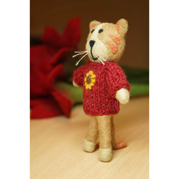 Pachamama Catalina The Kitten, felt animal decoration; product view 3.