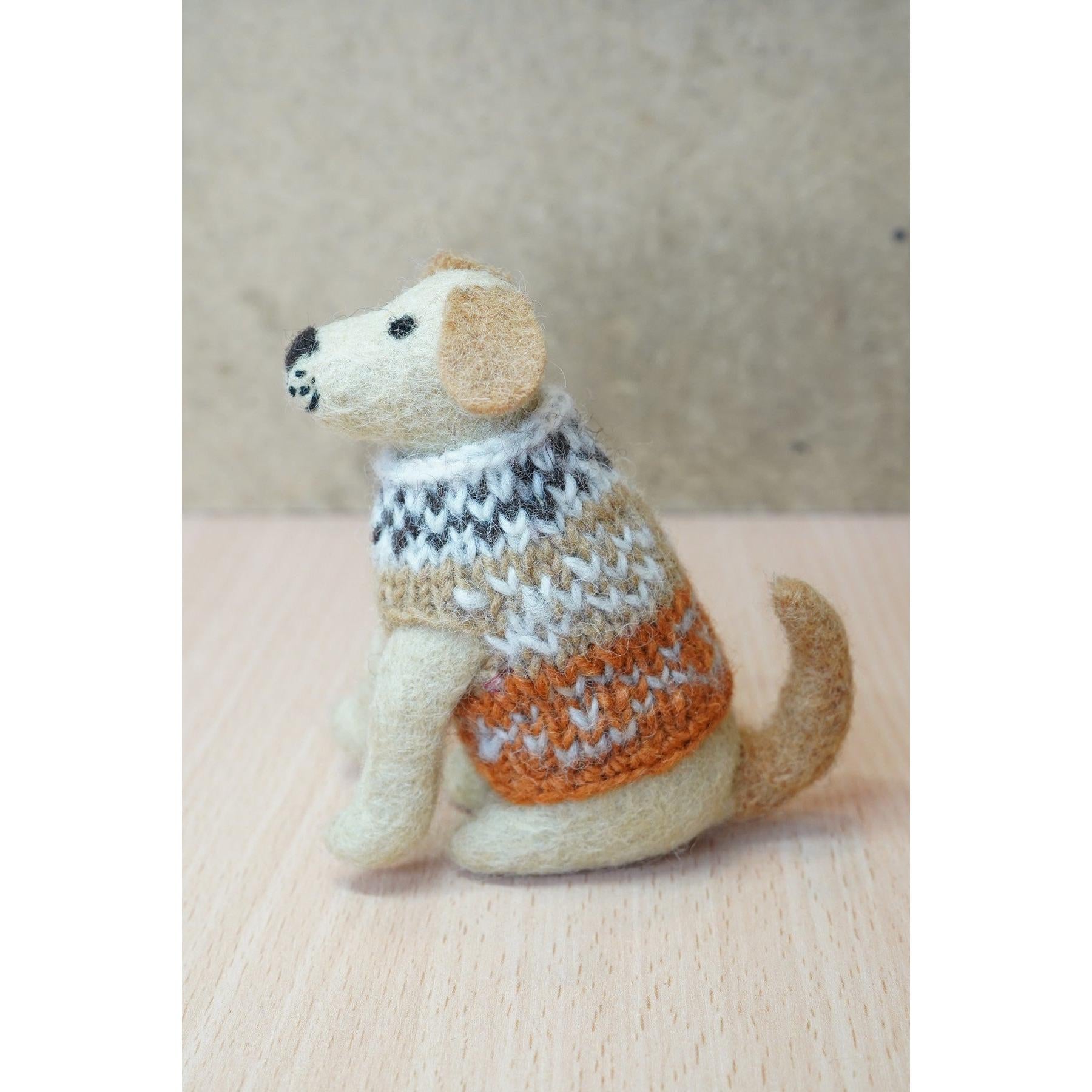 Pachamama Laura The Labrador Dog, felt animal decoration; product view 4.