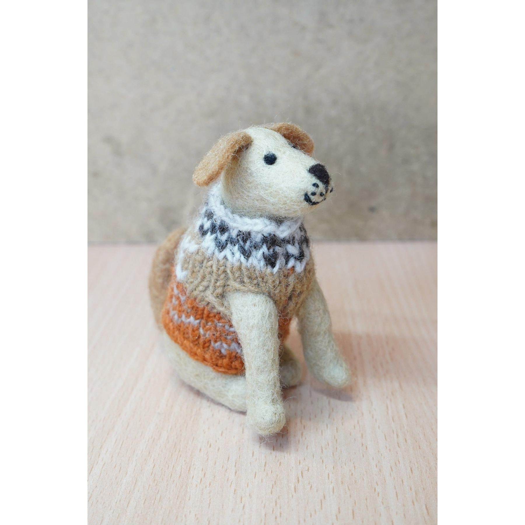 Pachamama Laura The Labrador Dog, felt animal decoration; product view 8.