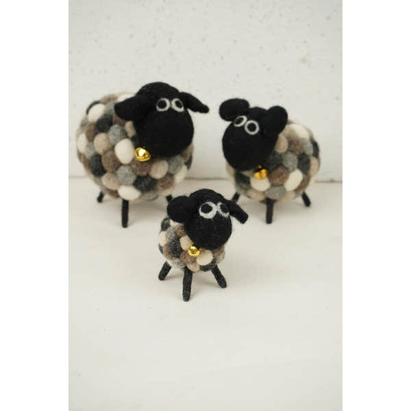 Pachamama Mini Helen, felt animal decoration; product view 4.