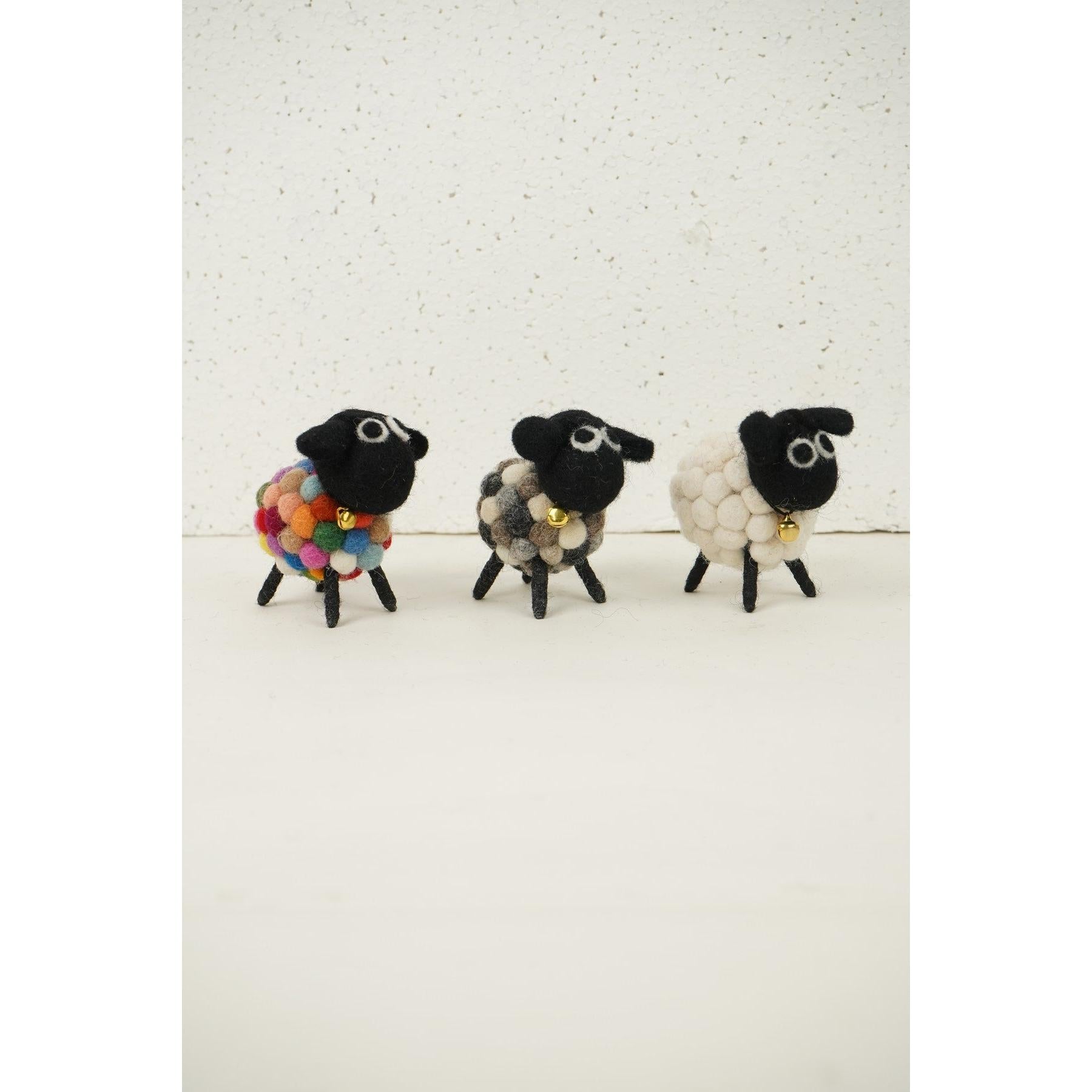 Pachamama Mini Tessa, felt animal decoration; product view 5.