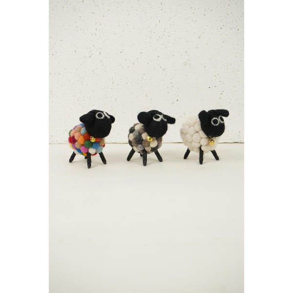 Pachamama Mini Tessa, felt animal decoration; product view 5.