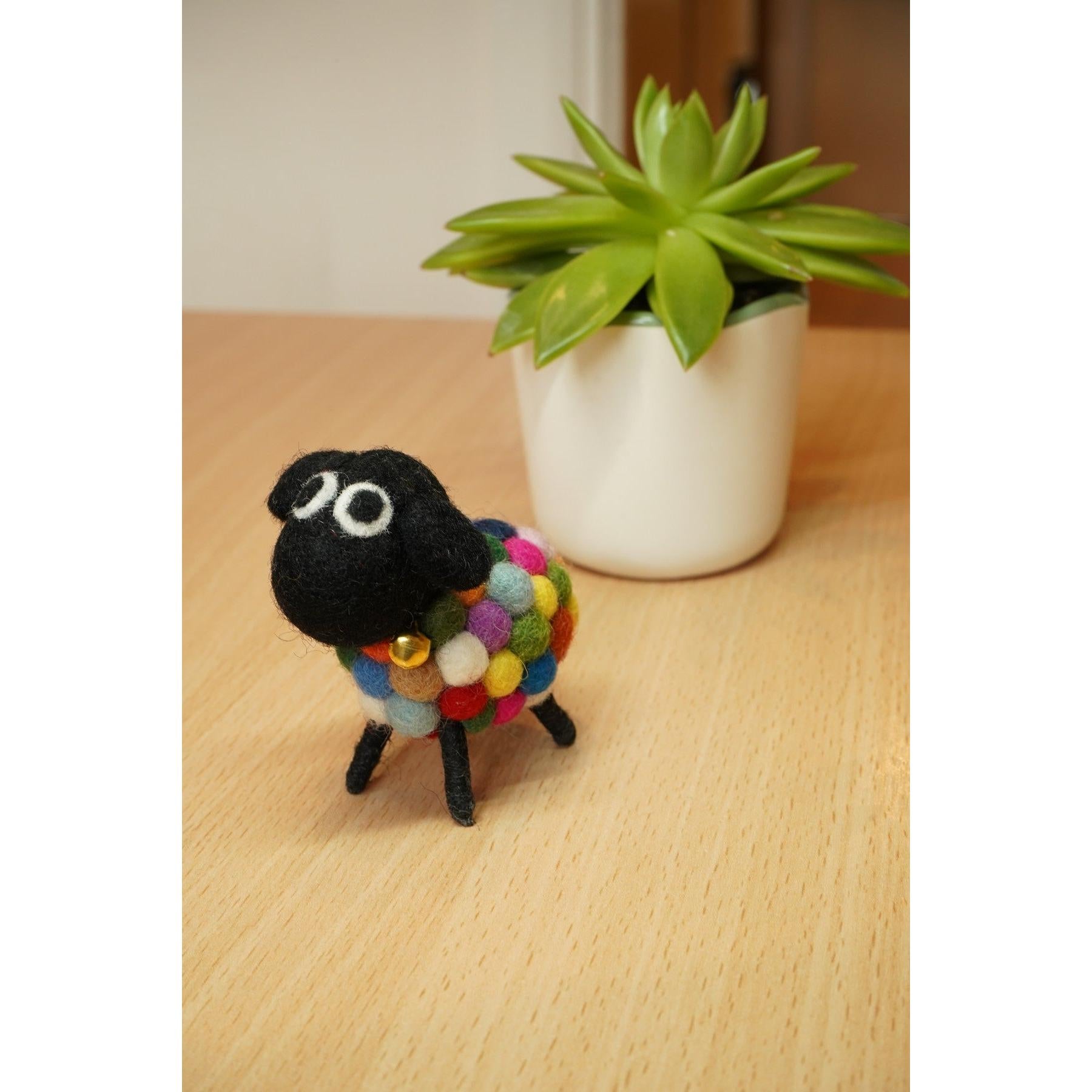 Pachamama Mini Ziggy, felt animal decoration; product view 6.