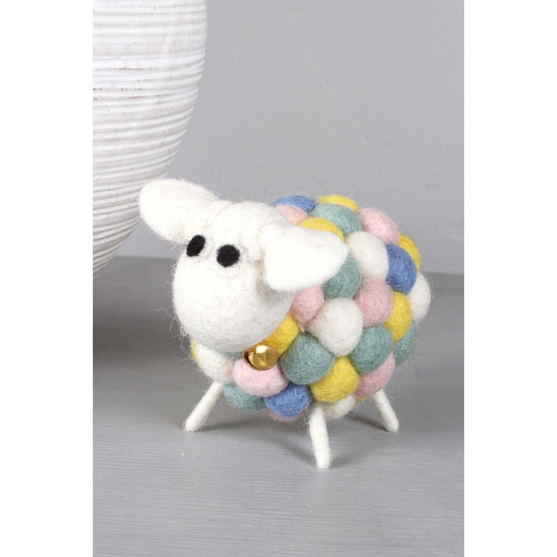 Pachamama Patricia The Pretty Lamb, felt animal decoration; product view 2.