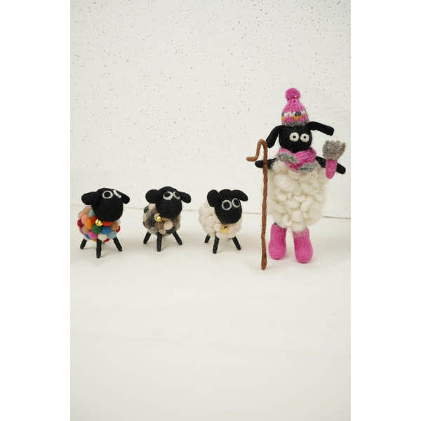 Pachamama Shearing Sheila, felt animal decoration; product view 7.